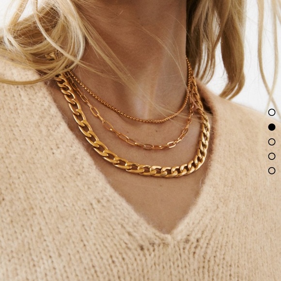 Zara Pack Of Necklaces - Picture 2 of 7